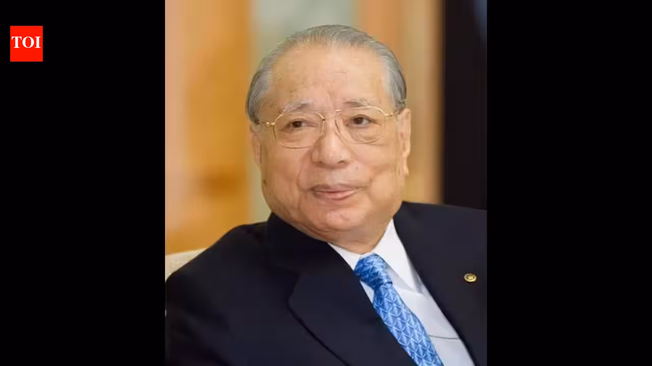 Quote of the day by Daisaku Ikeda: ‘A peaceful life does not mean a life free of toil and suffering’ and the true meaning of happiness Quote of the day by Daisaku Ikeda: ‘A peaceful life does not mean a life free of toil and suffering’ and the true meaning of happiness