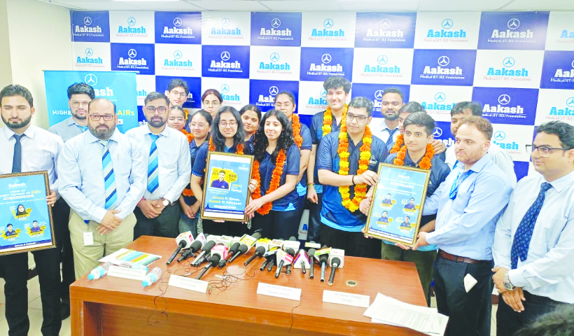 Aakash Jammu Gandhi Nagar student Aarav Vivek Gupta secures AIR 305 in NEET UG 2026, emerges as Jammu City Topper