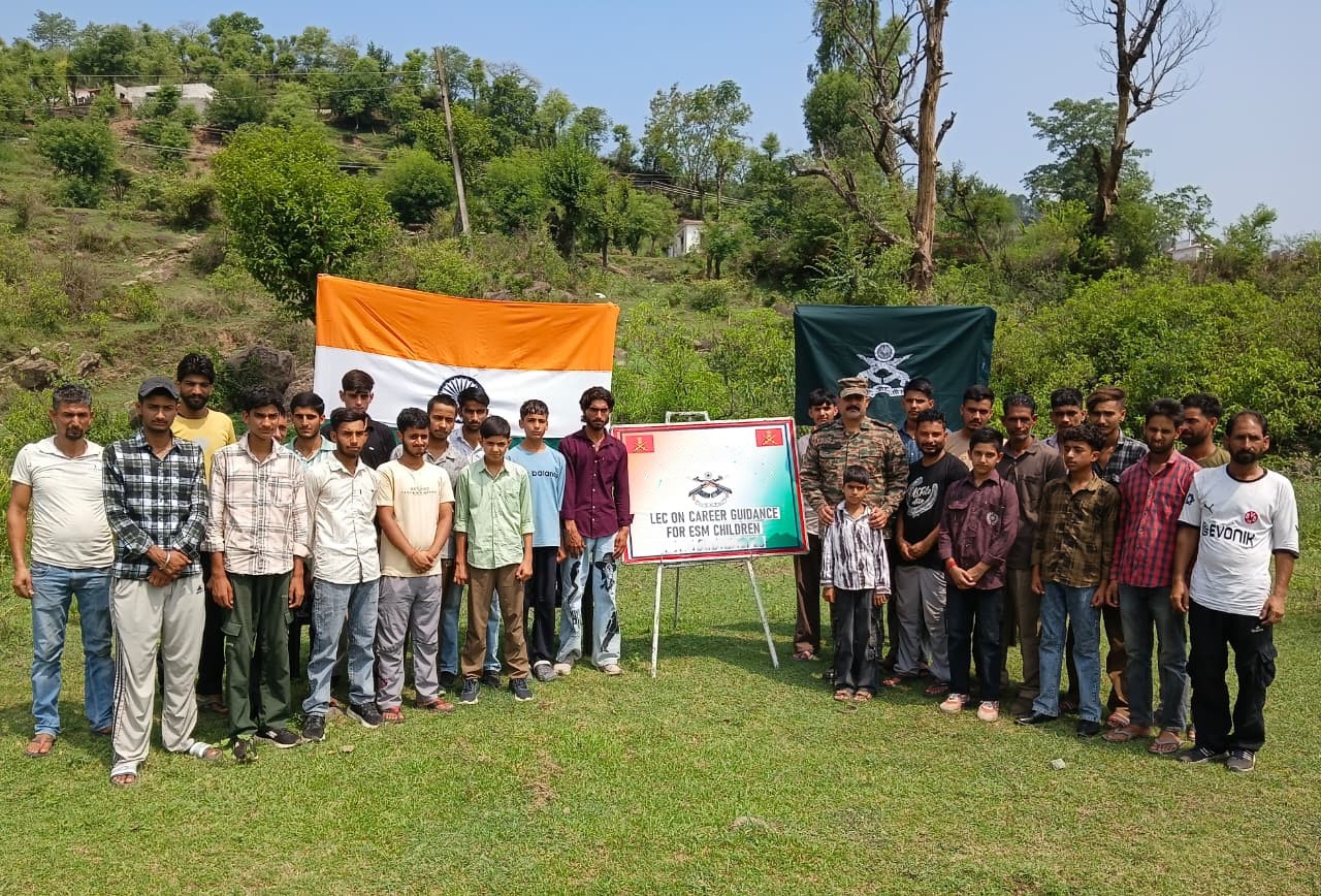 Army conducts career guidance lecture for children of ex-servicemen at Solki