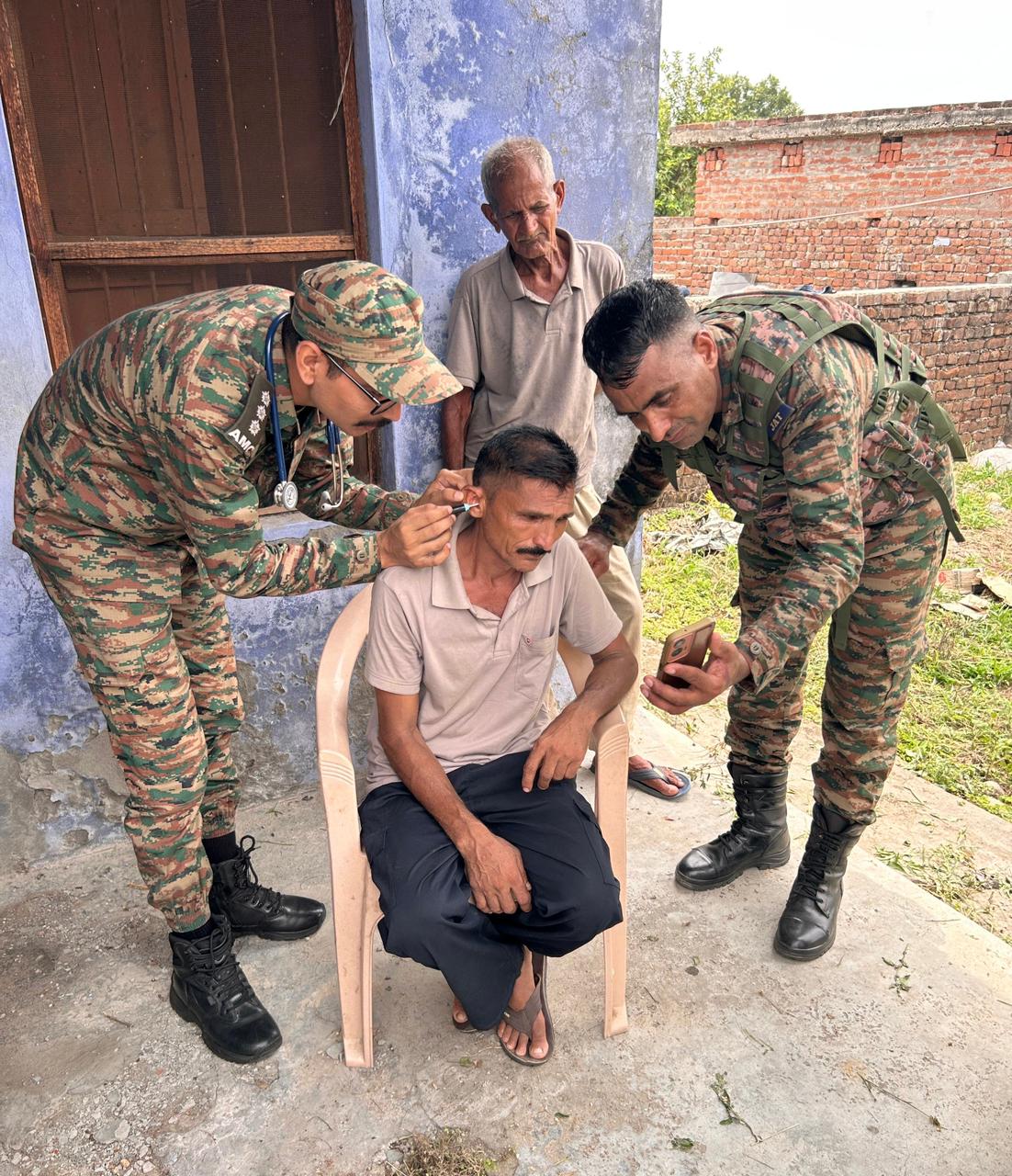 Army organises door-to-door medical camp at Milan Di Khui