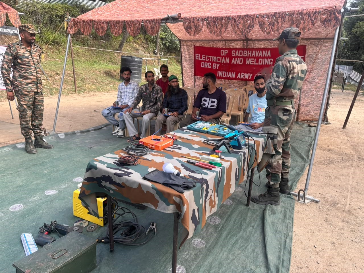 Army organises electrician and welding course for youth at Malar