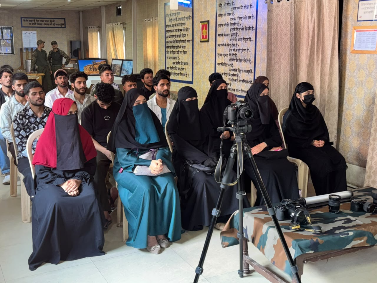 Army organises photography cadre at Banihal