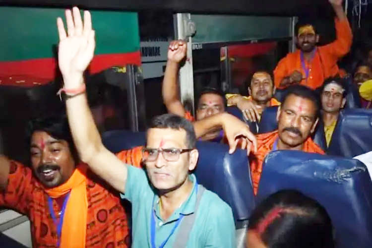 Third batch of 4,812 pilgrims departs Jammu for Amarnath Yatra