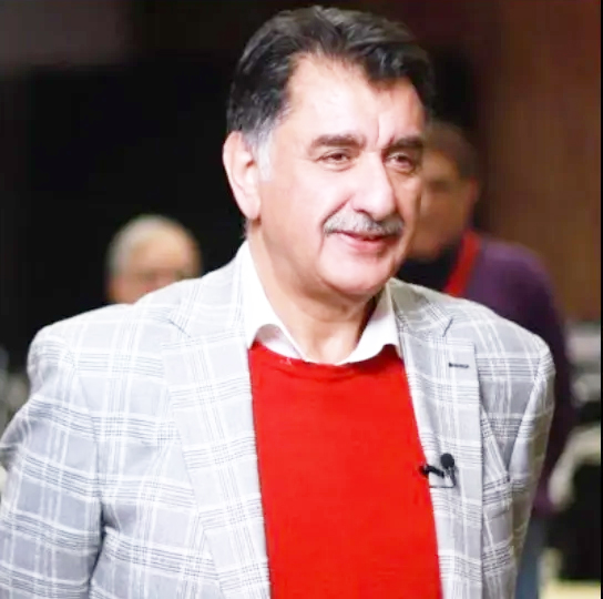 CIK attaches property of former KCCI president Dr Mubeen Shah in Srinagar CIK attaches property of former KCCI president Dr Mubeen Shah in Srinagar