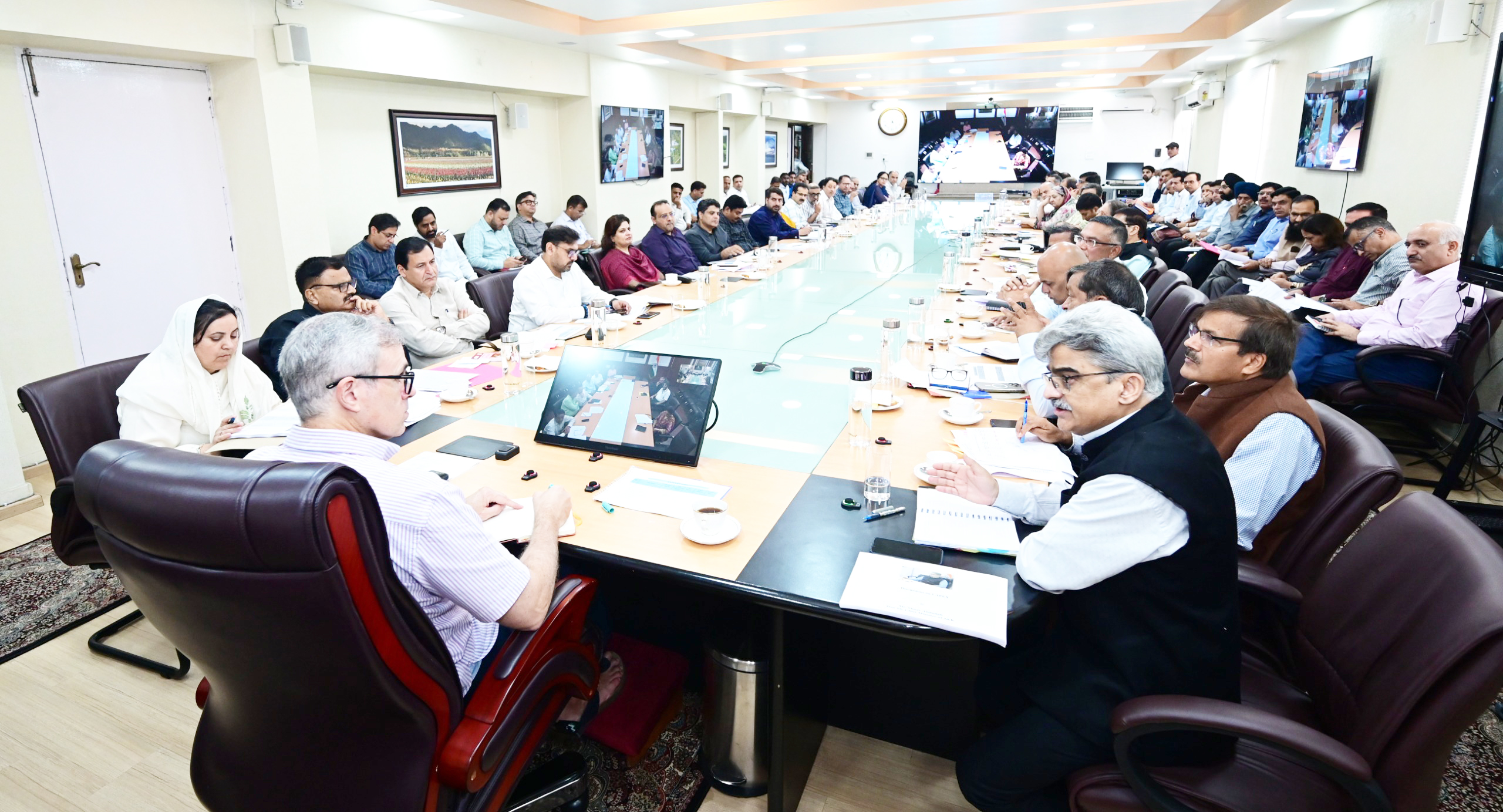 CM Omar Abdullah directs departments to accelerate CAPEX expenditure, ensure timely utilization of funds