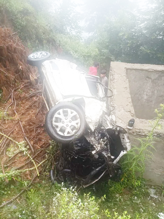 One killed, four injured as car plunges into gorge in Banihal