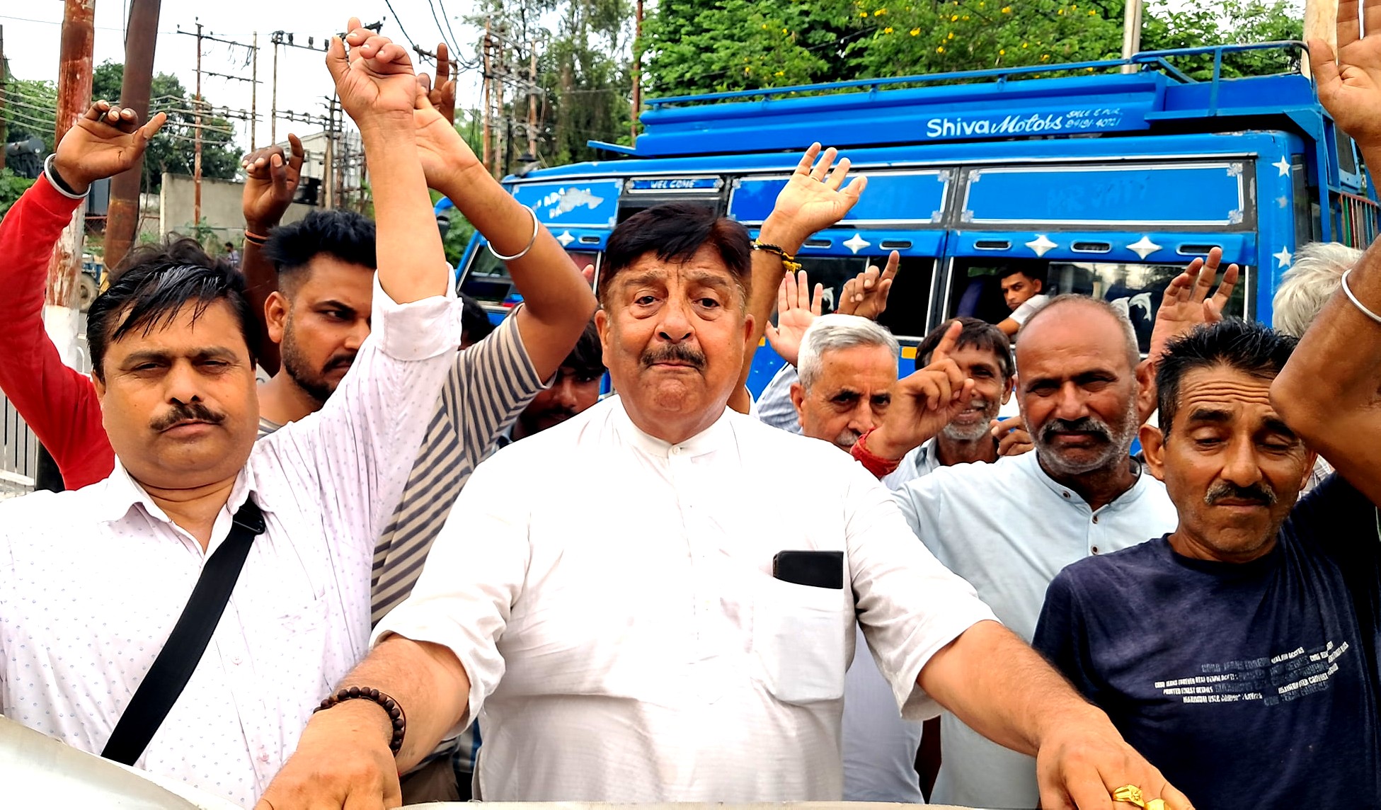 Dimple appeals for united participation in July 20 Jantar Mantar Protest for J&K Statehood