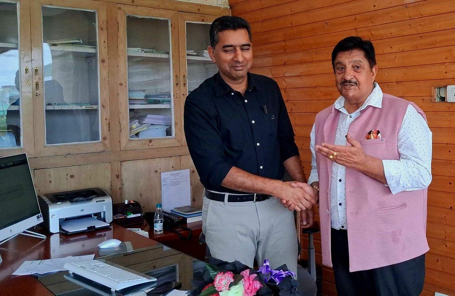 Dimple meets Youth Services & Sports Commissioner Secretary, raises employment issues