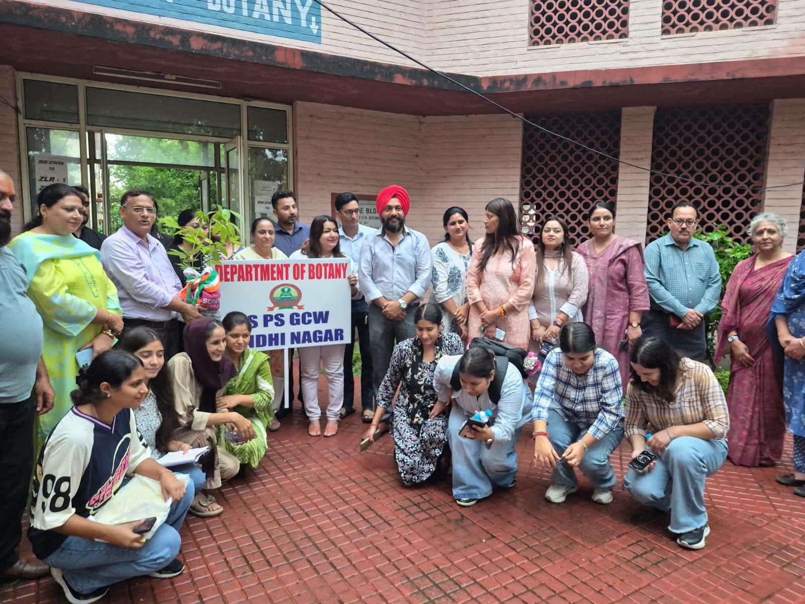 Dr. Satwant calls Mango Orchards ‘Living Archives’, urges conservation