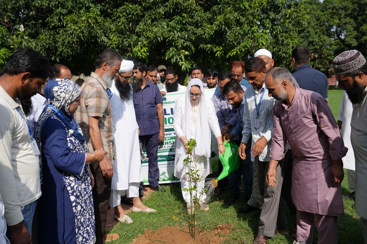 Dr. Syed Darakhshaan leads plantation drive in Eidgah Jammu