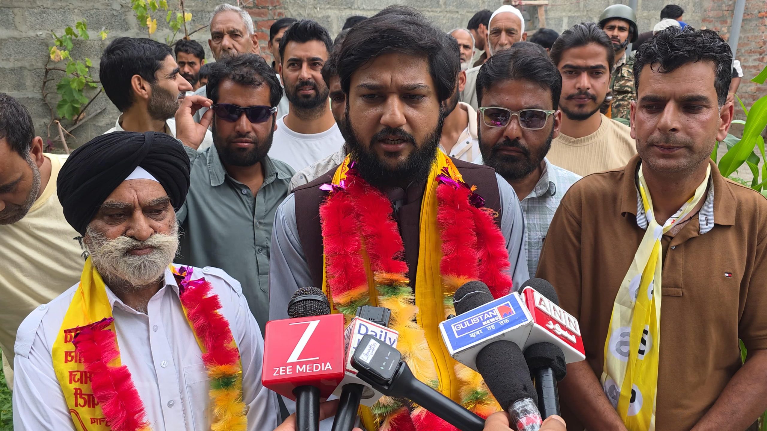 Gundipora road project nearing completion, says SBSP leader; slams NC over proposed Jantar Mantar protest