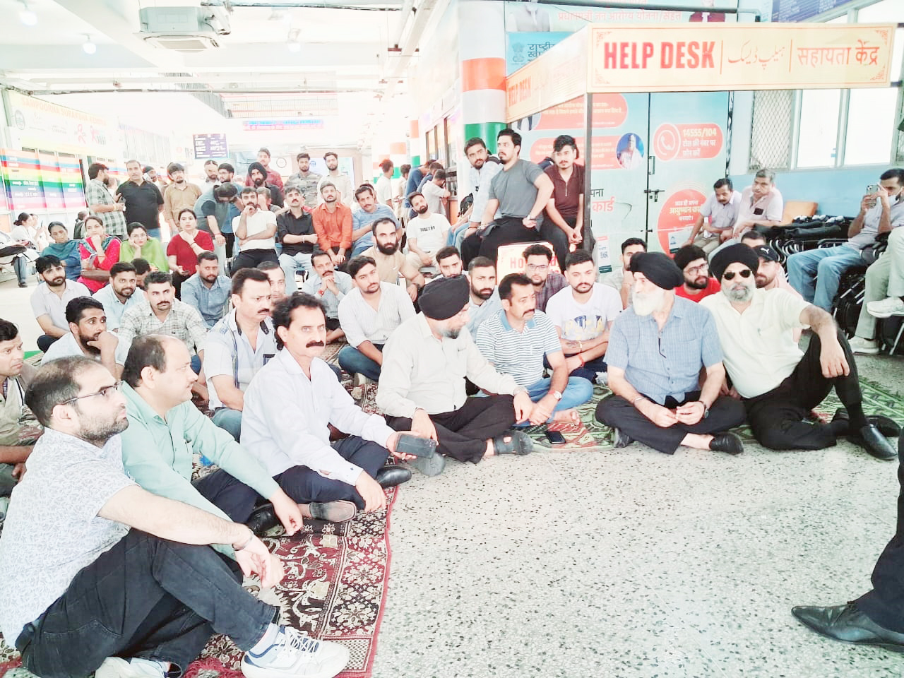 Health employees hold one-day token strike at GMC Jammu over pending special allowance