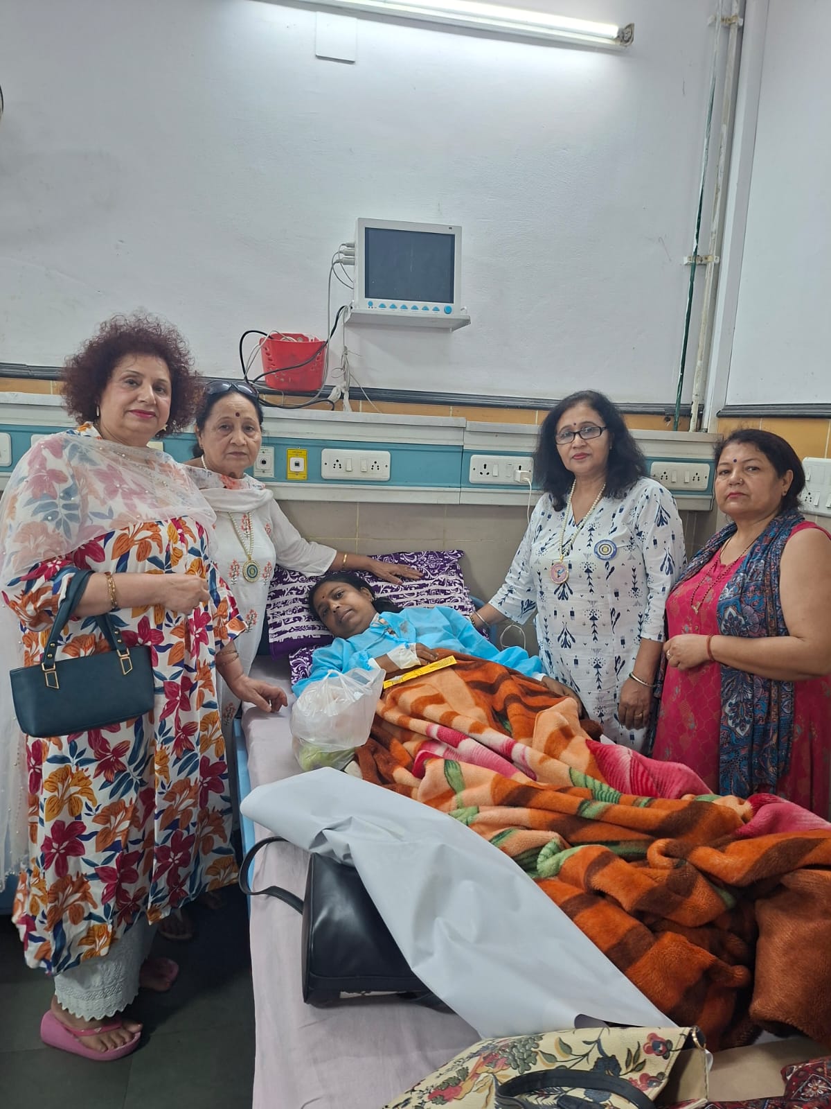 Inner Wheel Club Jammu Sampark extends financial aid to dialysis patient