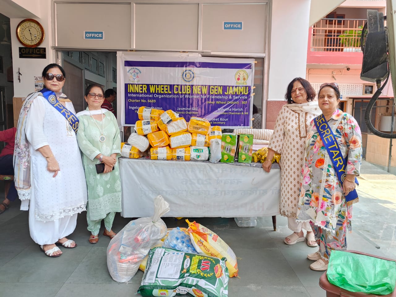 Inner Wheel Club New Gen Jammu extends support to elderly at Ambphala