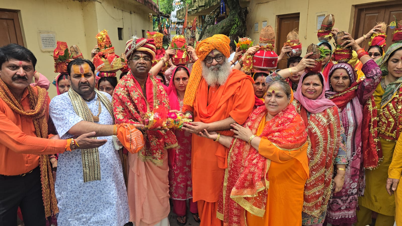 Kalash Yatra spreads positive energy, inspires youth towards Sanatan values