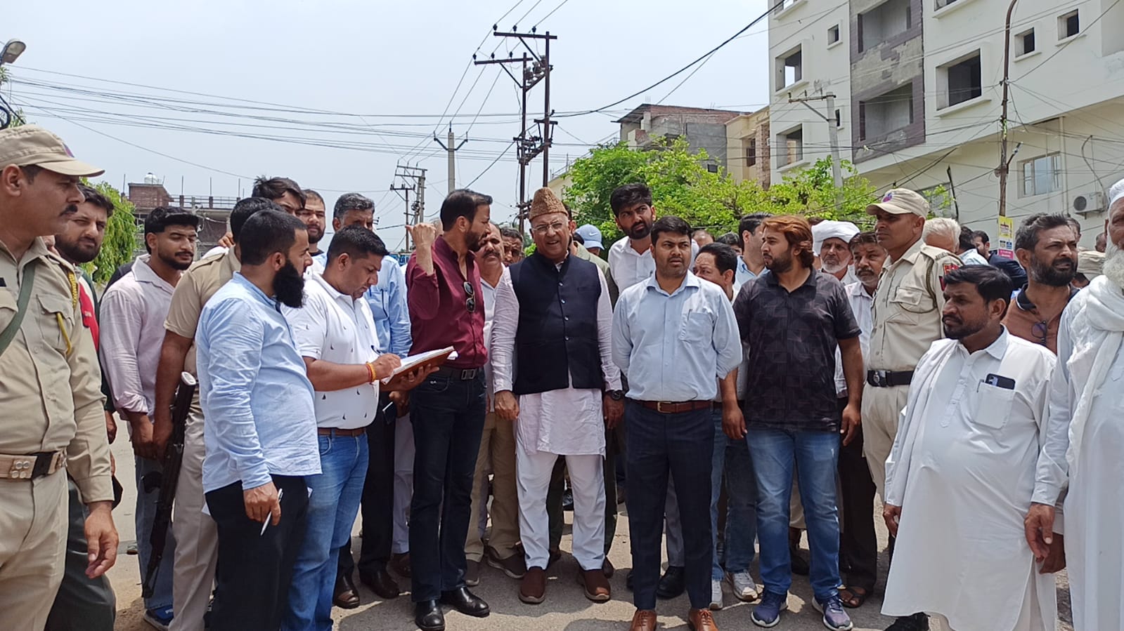 Khatana, JMC Commissioner inspect Ward 74, review developmental and civic works