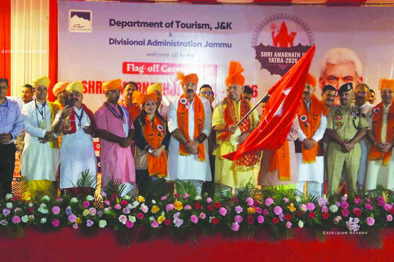 LG Manoj Sinha flags off first batch of Amarnath Yatra pilgrims