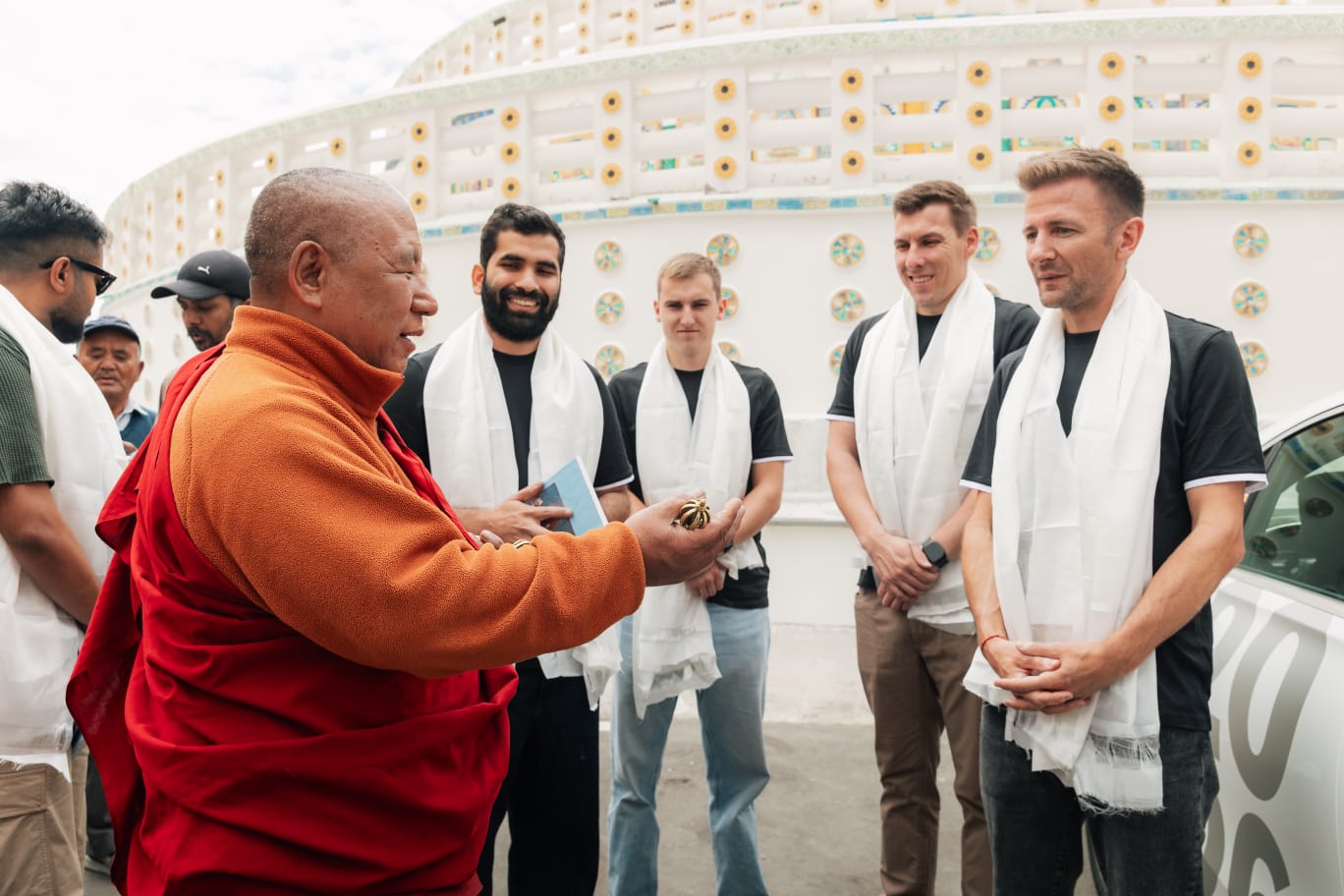 Ladakh welcomes Mercedes-Benz S-Class as Global “140 Years of Innovation” expedition begins from Shanti Stupa