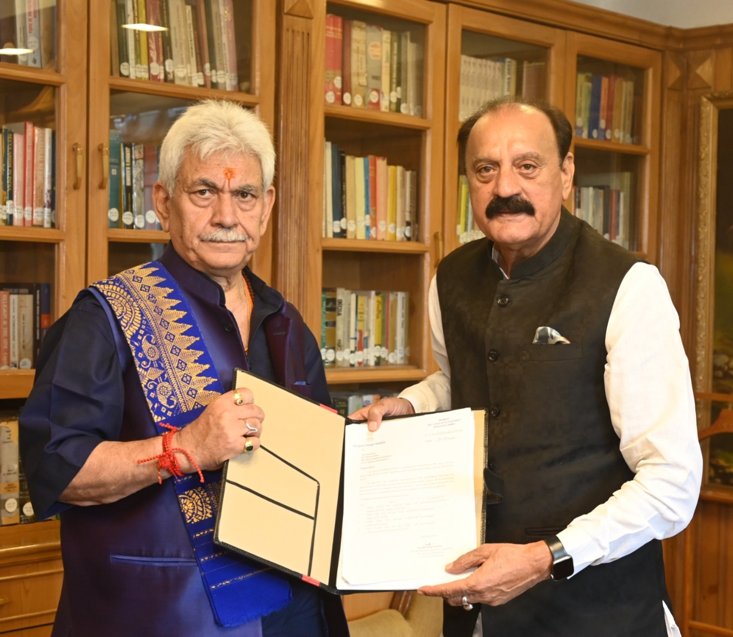 MLA Samba calls on Lieutenant Governor Shri Manoj Sinha