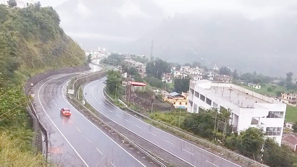 Amarnath Yatra suspended, Schools shut in Ramban amid incessant rain; NH-44 remains closed Amarnath Yatra suspended, Schools shut in Ramban amid incessant rain; NH-44 remains closed