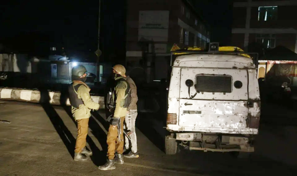 Non-local labourer killed, another injured in terror attack in Kulgam Non-local labourer killed, another injured in terror attack in Kulgam