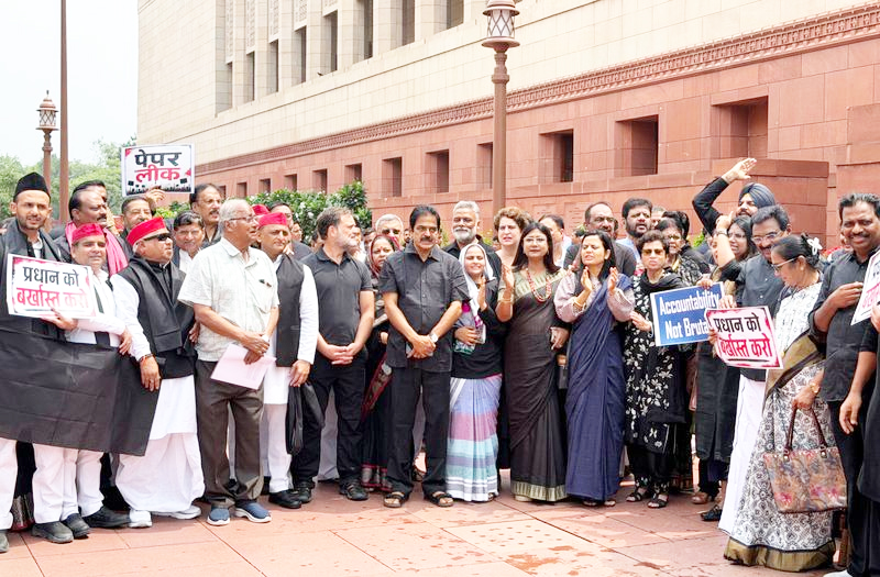 Opposition parties hold protest in Parliament premises; Demand resignation of Shah, Pradhan