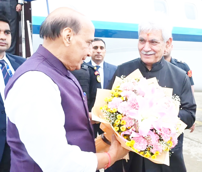 Rajnath Singh arrives in Srinagar to take part in Kargil Vijay Diwas event in Ladakh Rajnath Singh arrives in Srinagar to take part in Kargil Vijay Diwas event in Ladakh