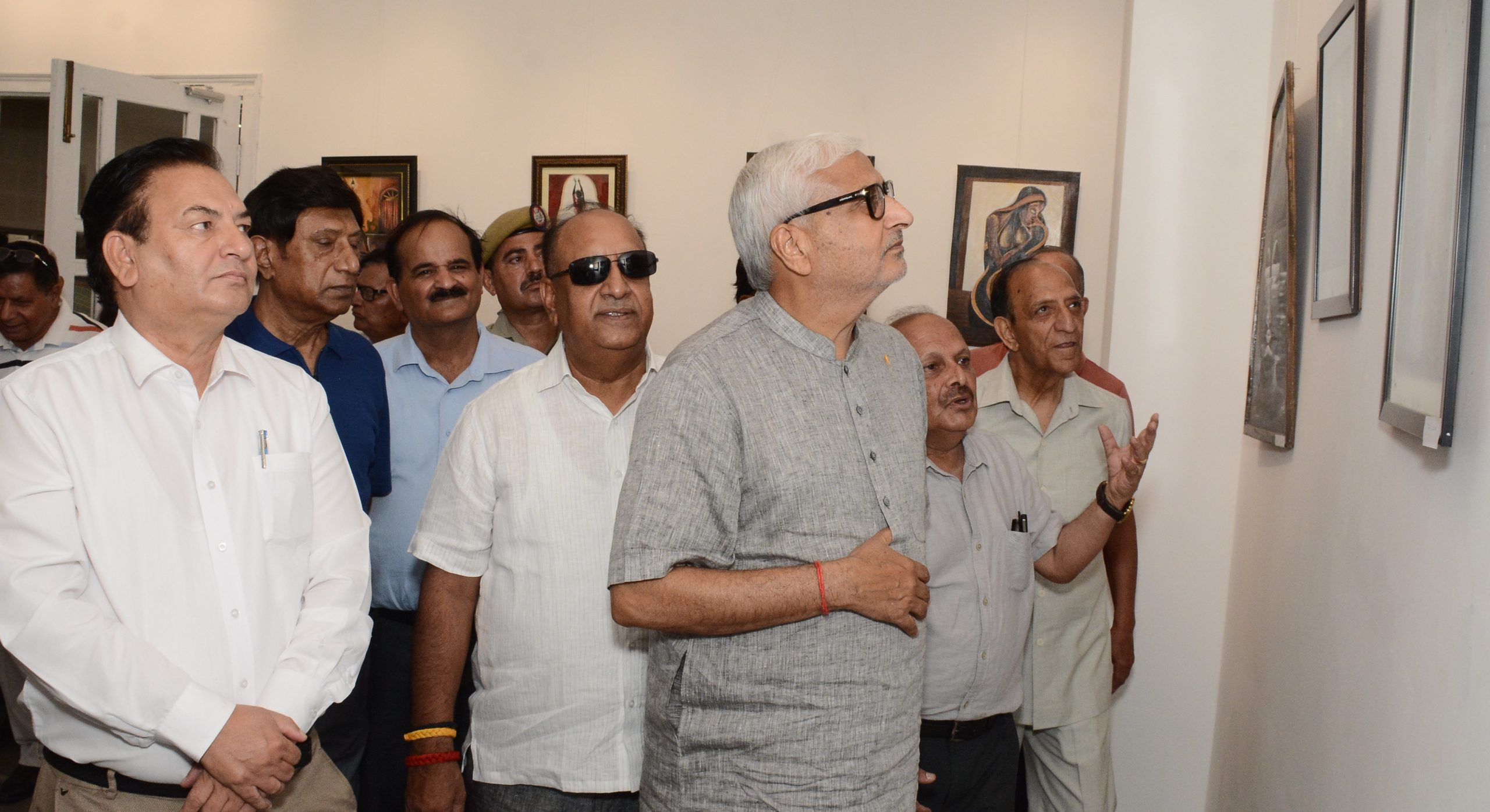 Sham Lal inaugurates Painting Exhibition at Kala Kendra