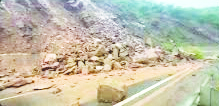 Jammu-Srinagar Highway closed from both ends following heavy rain
