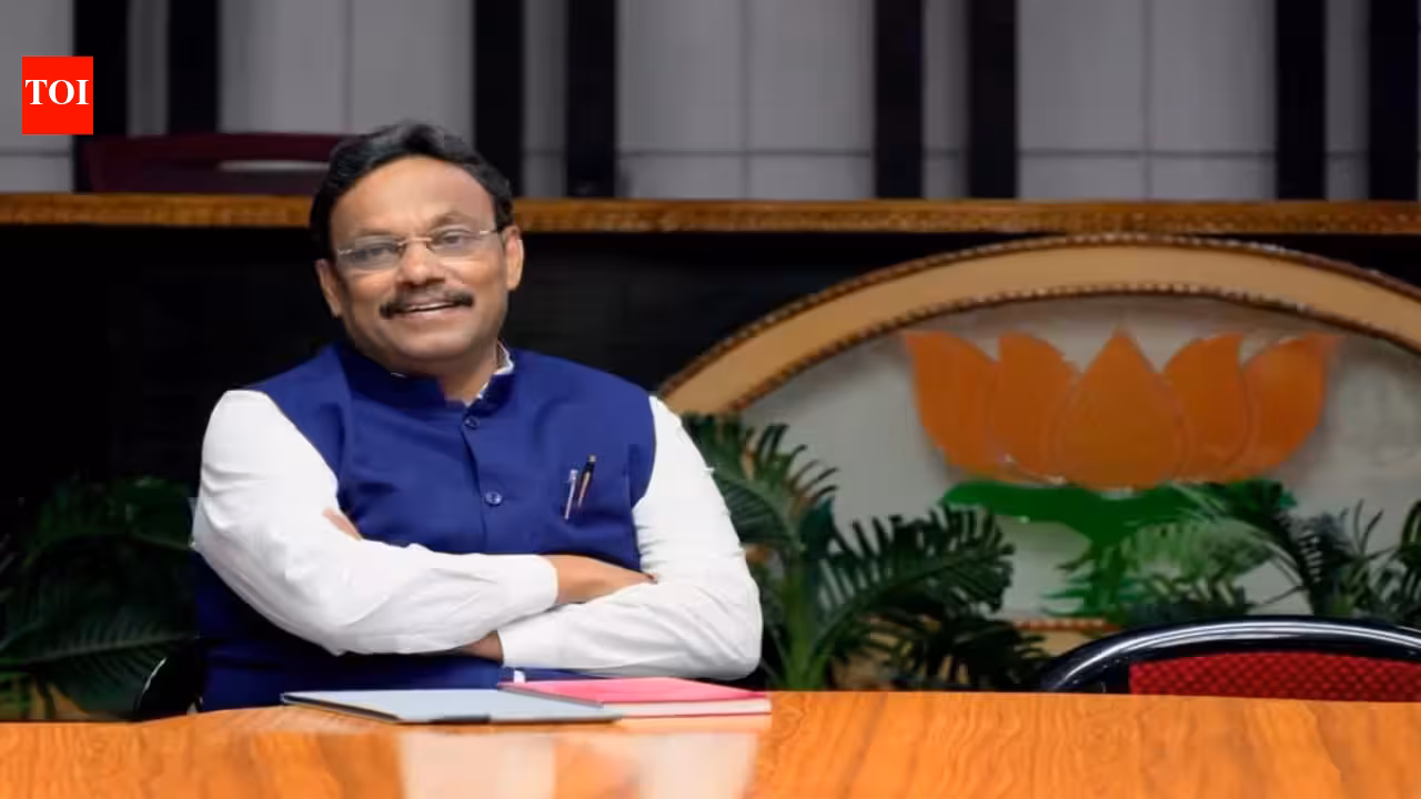 BJP puts Vinod Tawde, who played role in Bihar win, in charge of UP | India News BJP puts Vinod Tawde, who played role in Bihar win, in charge of UP | India News