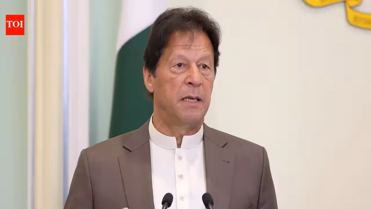 Ex-Pak PM Imran Khan moved to private hospital from prison after SC order Ex-Pak PM Imran Khan moved to private hospital from prison after SC order