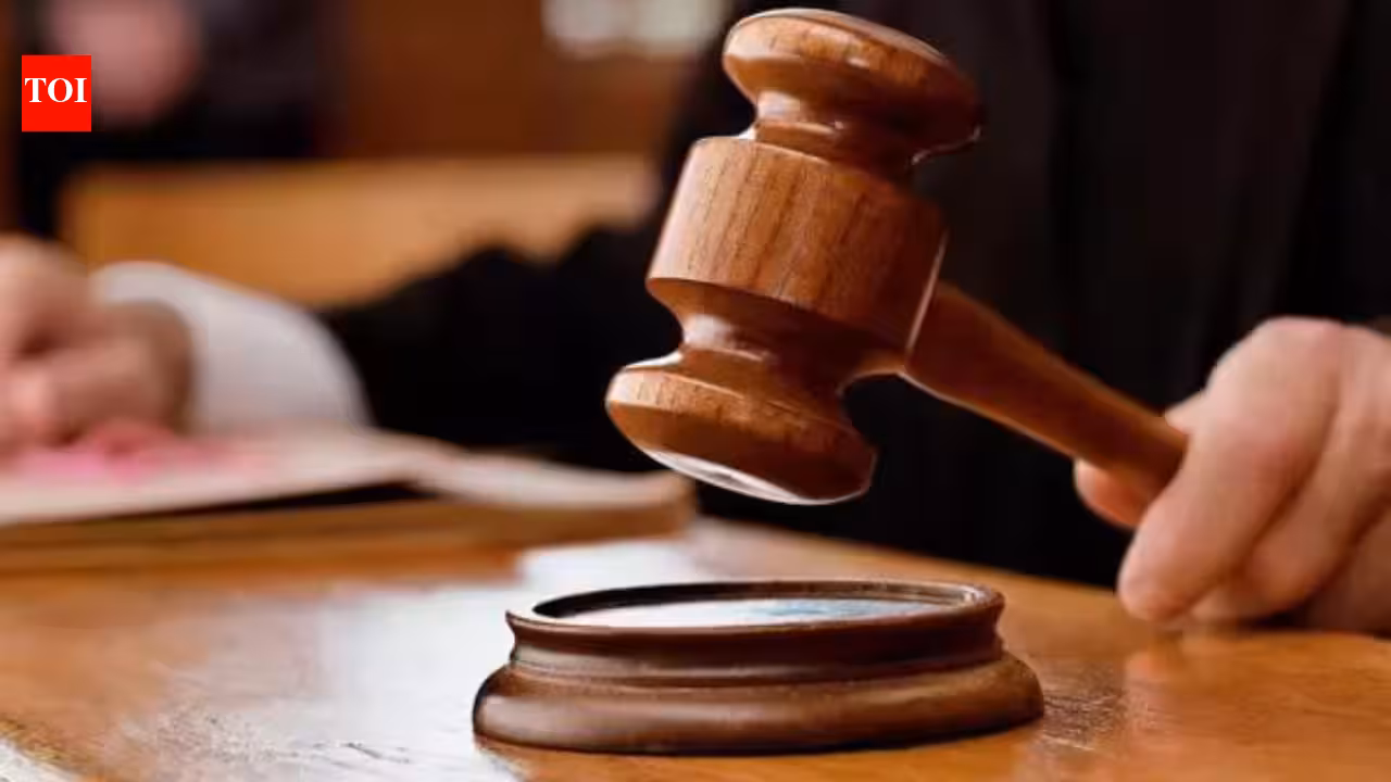 After 30 years, SC acquits 2 accused of taking Rs 20 bribe | India News After 30 years, SC acquits 2 accused of taking Rs 20 bribe | India News