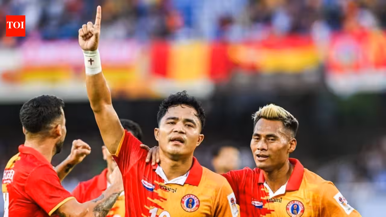 East Bengal humiliate Mohun Bagan 4-1 to lift record-equalling 17th Durand Cup, Lalrindika stars with hat-trick | Football News