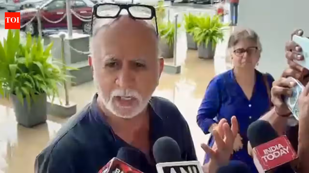 Surrender within 3 weeks, SC tells ex-Tehelka editor Tarun Tejpal | India News Surrender within 3 weeks, SC tells ex-Tehelka editor Tarun Tejpal | India News