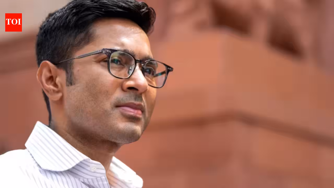 Supreme Court slams agencies’ ‘eagerness’ to probe Abhishek’s aide | India News Supreme Court slams agencies’ ‘eagerness’ to probe Abhishek’s aide | India News