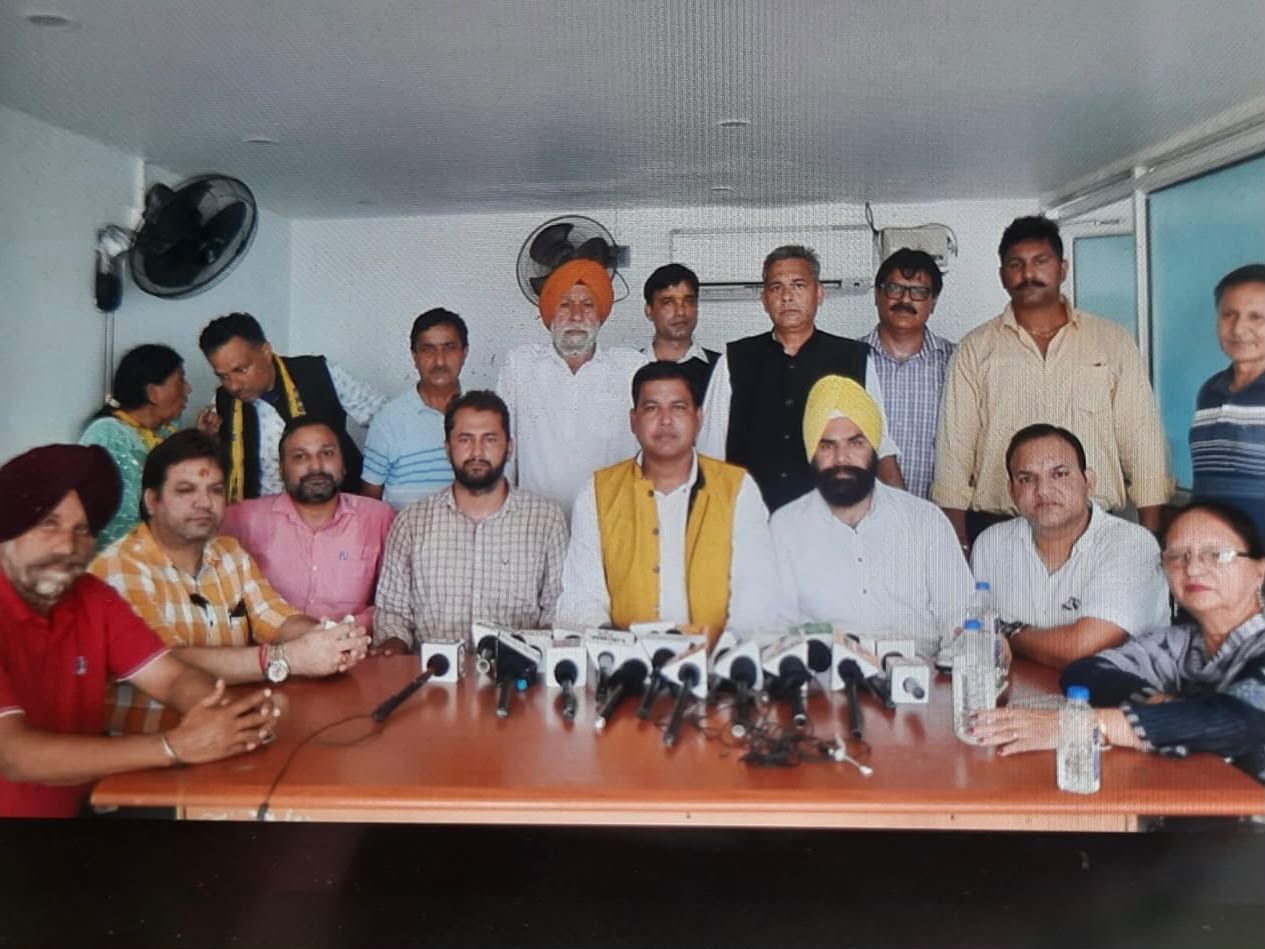 AAP opens Headquarters on Sainik Colony
