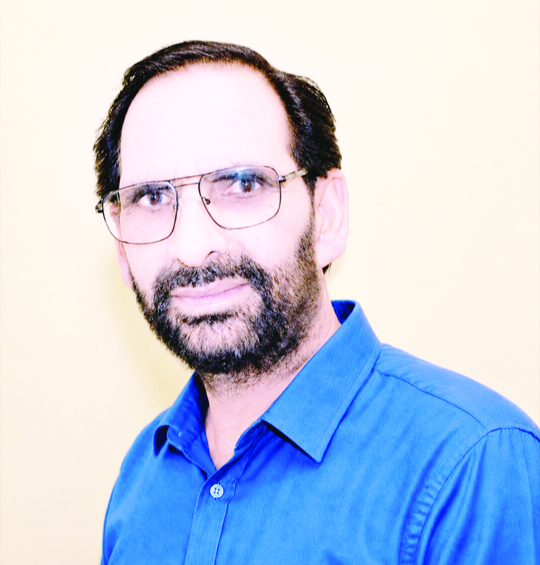 Ajeet Bhagat praises DC Kishtwar for development, beautification initiatives Ajeet Bhagat praises DC Kishtwar for development, beautification initiatives