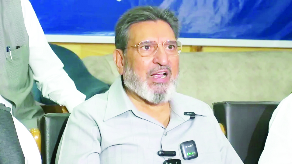 ‘Why is lending in Kashmir being reduced?’ Altaf Bukhari questions J&K Bank