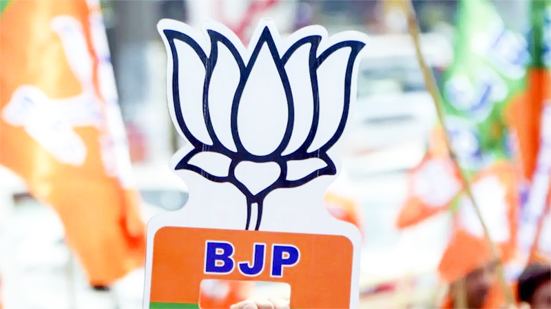 BJP suspends nine Anantnag office bearers over ‘Unauthorised’ Tiranga rally BJP suspends nine Anantnag office bearers over ‘Unauthorised’ Tiranga rally