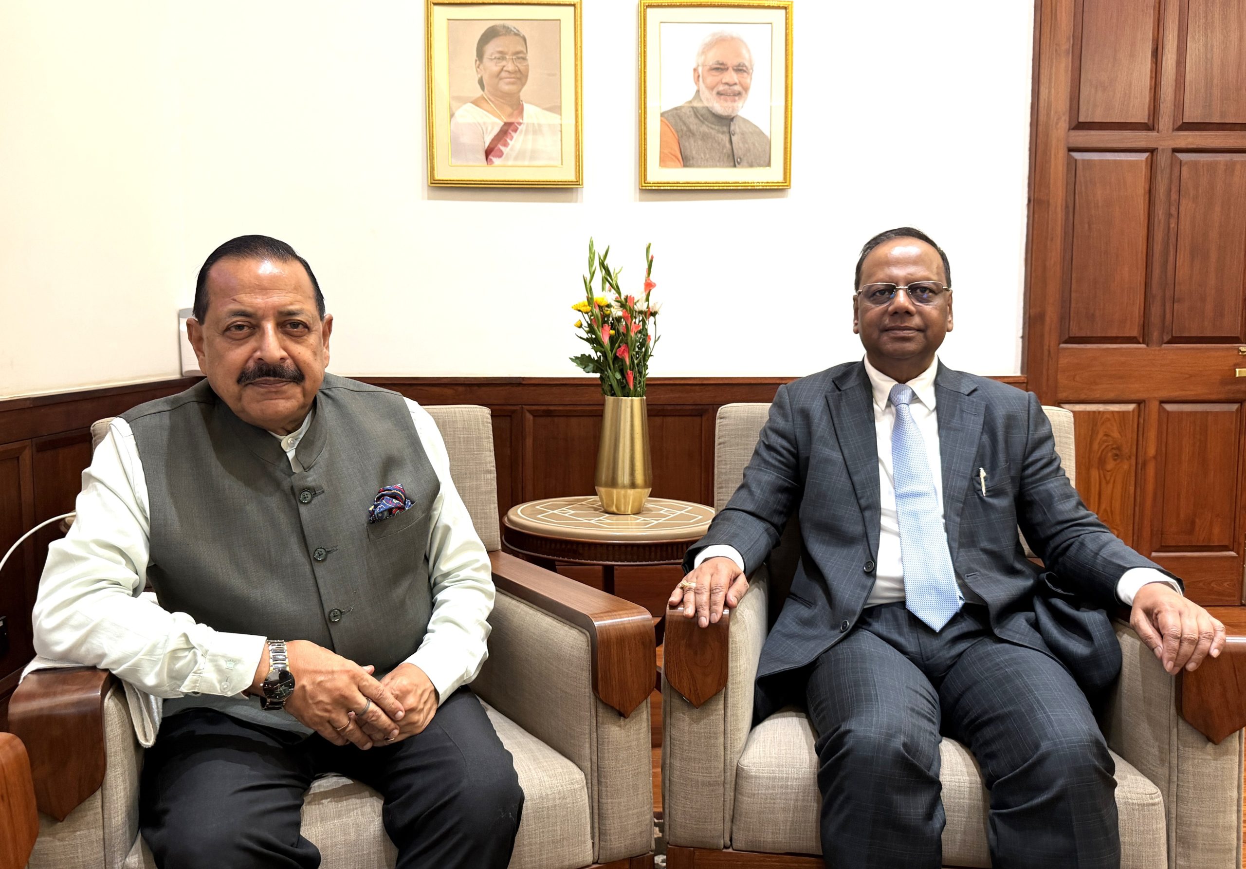 CAT Chairman briefs Dr Jitendra, overall case disposal rate above 93 per cent