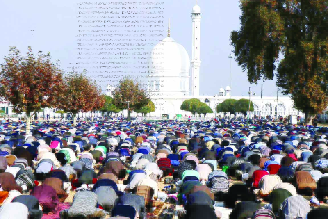 Thousands Offer Night-Long prayers at Hazratbal ahead of Eid-e-Milad