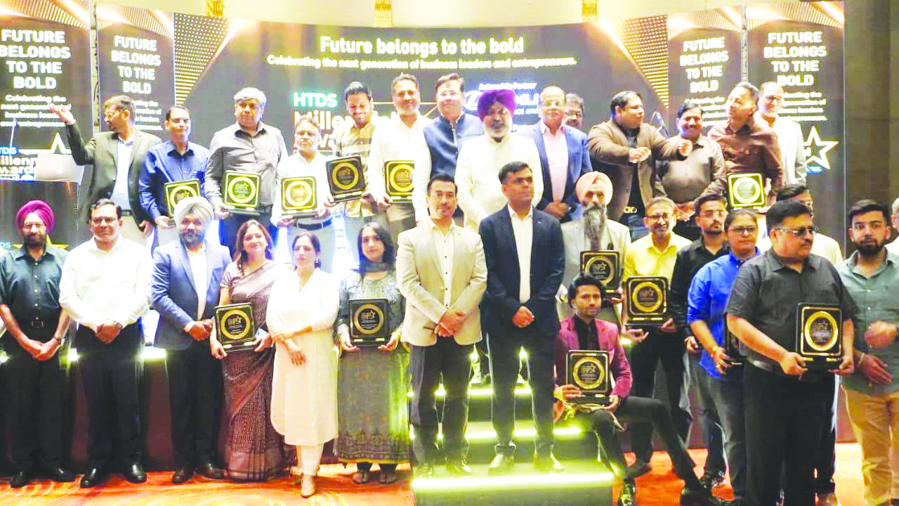 Finance Minister Punjab honours Dr Anshu Kataria as ‘Voice of Private Unaided Colleges of India’