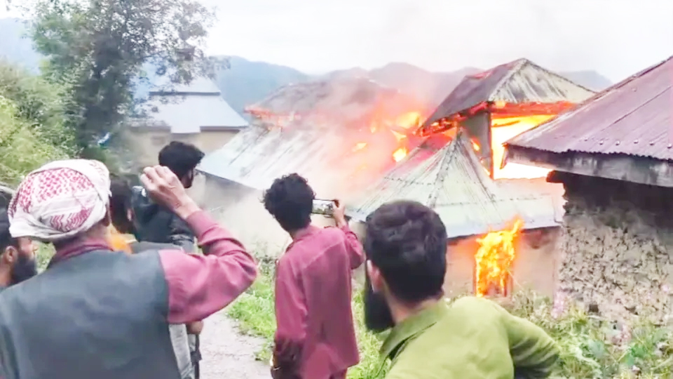 Two houses gutted in devastating fire in Akhran area of Sub division Banihal
