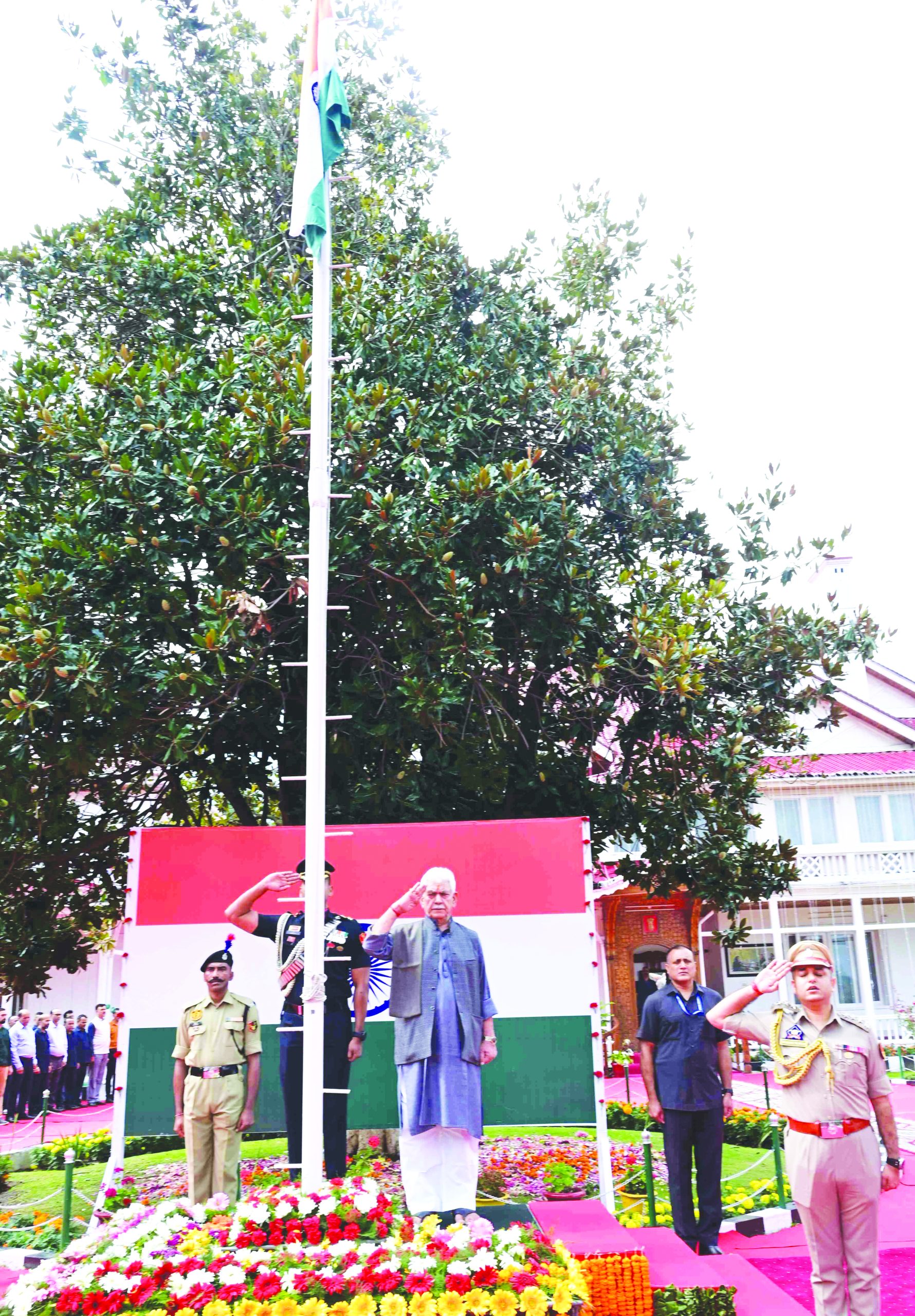 Lieutenant Governor hoists the National Flag at Lok Bhavan on the occasion of 80th Independence Day