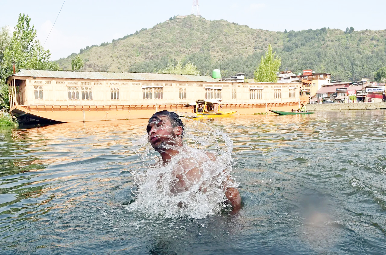 “Hot, humid weather to continue in J&K; rain likely in many areas on Aug 31-Sept 1”: MeT