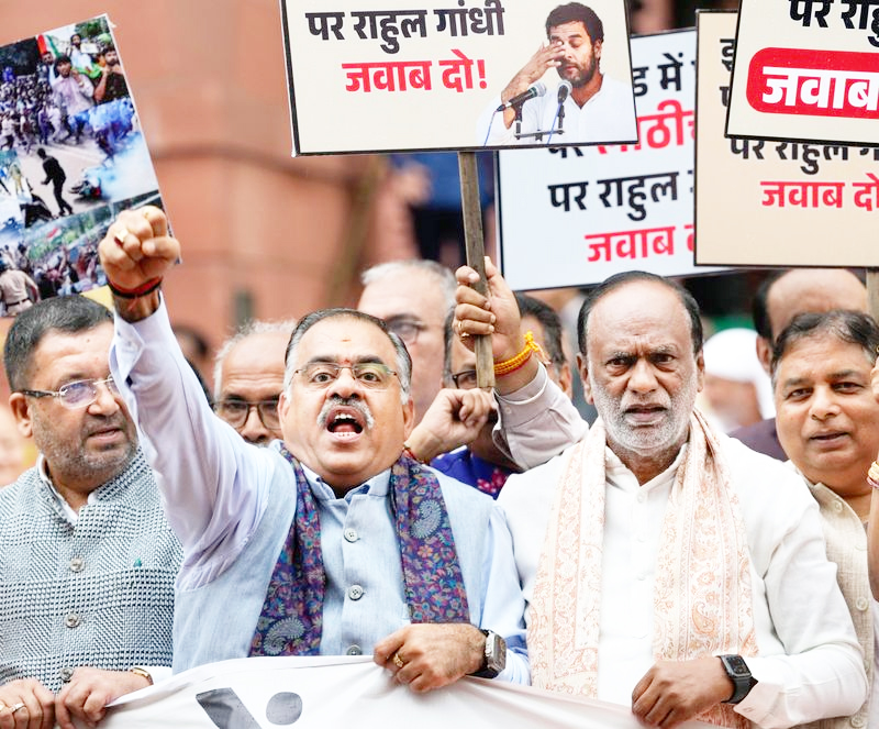 NDA, INDIA Bloc MPs Face-Off outside Parliament over Jharkhand Police action, Ram Temple donation issues