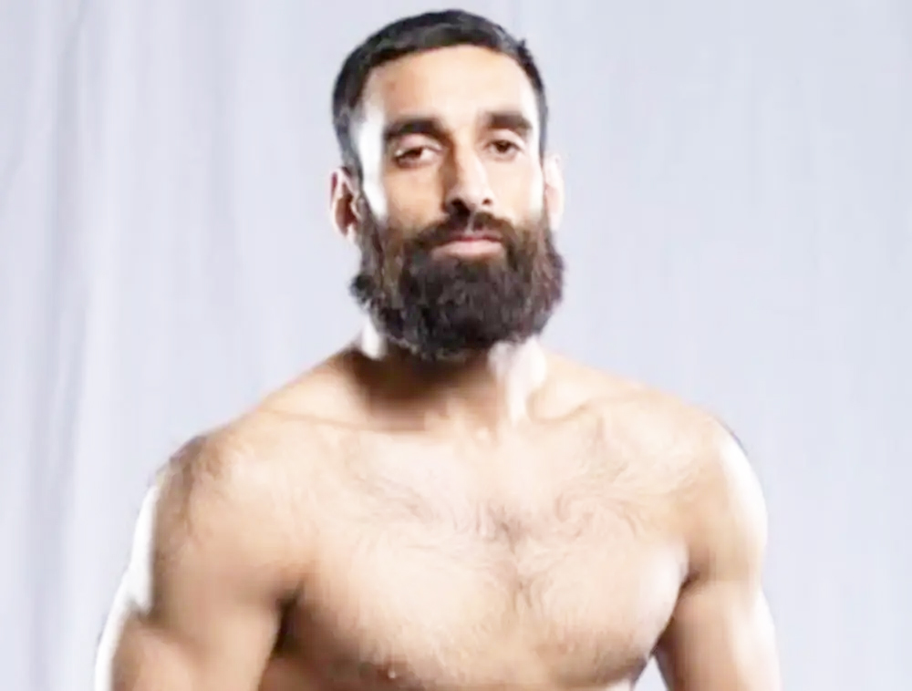 CM Omar congratulates MMA fighter Owais Yaqoob on BRAVE of 107 Triumph