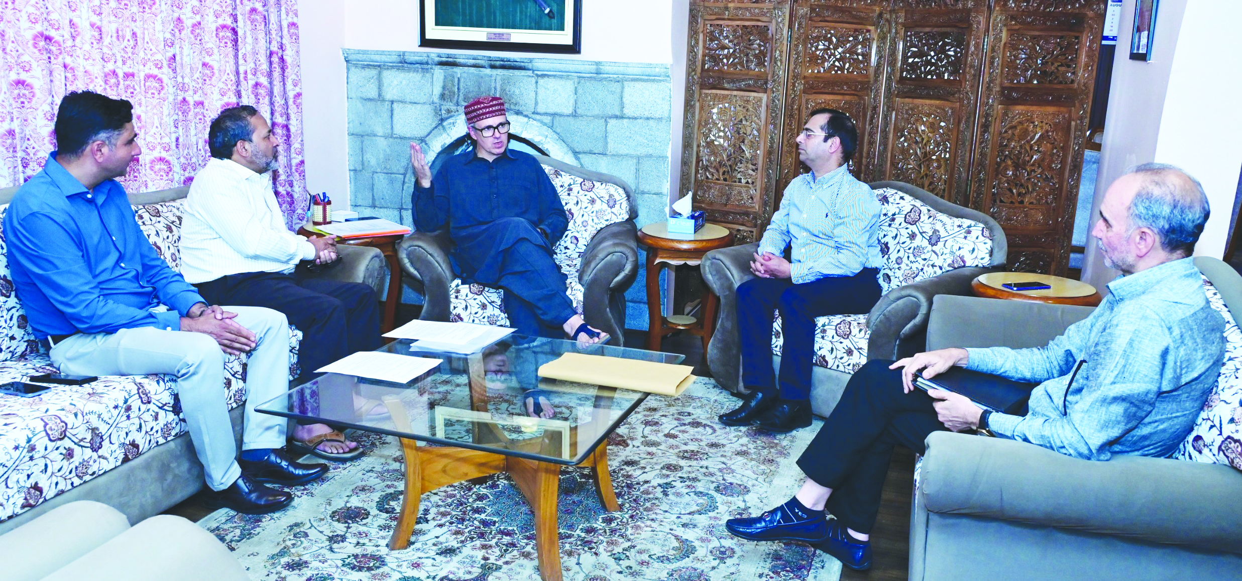 MPs, MLAs, industrial representatives call on CM Omar Abdullah at Raabita MPs, MLAs, industrial representatives call on CM Omar Abdullah at Raabita