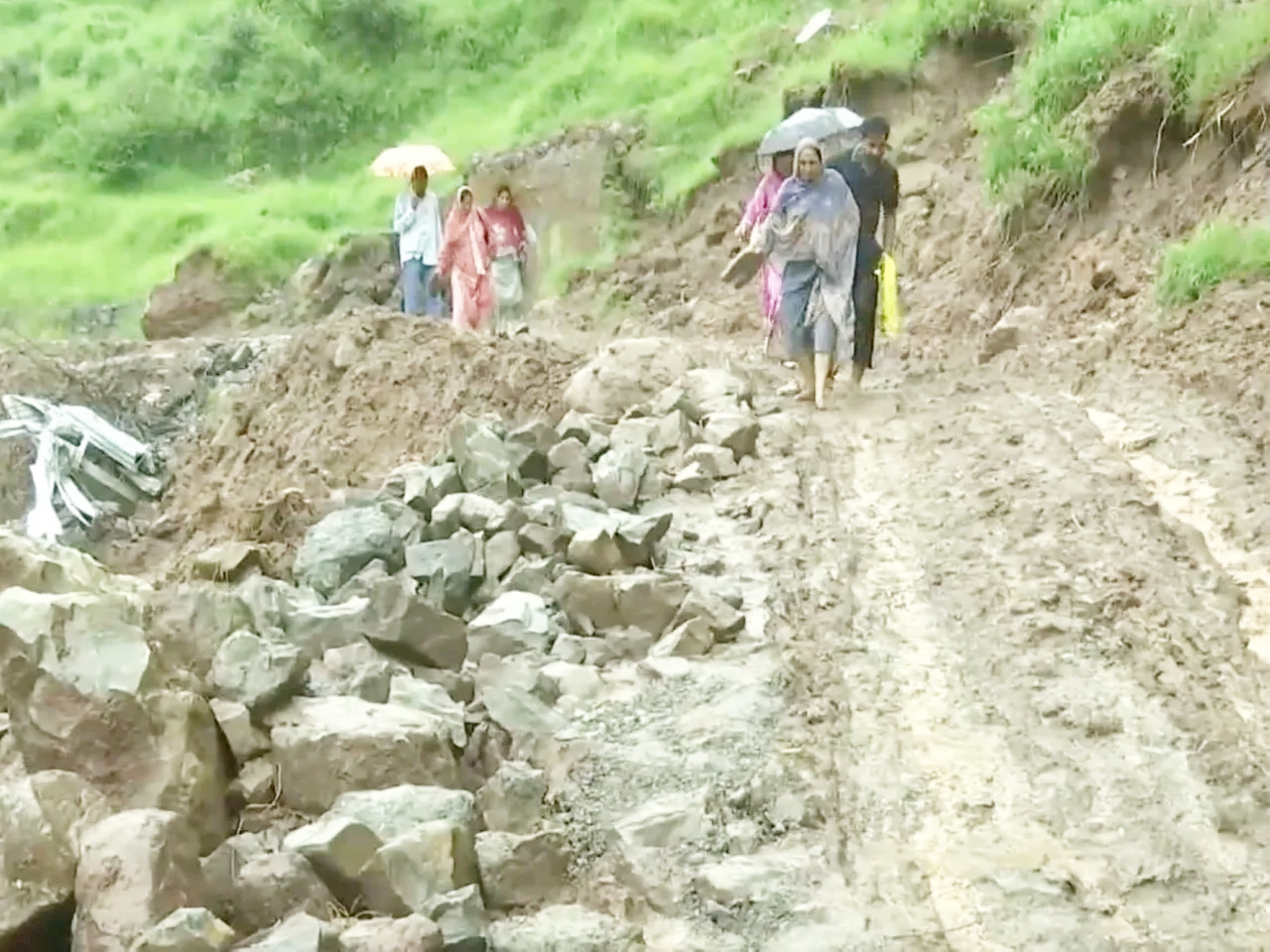 Flash floods, heavy rain cause extensive damage to agricultural land in Rajouri
