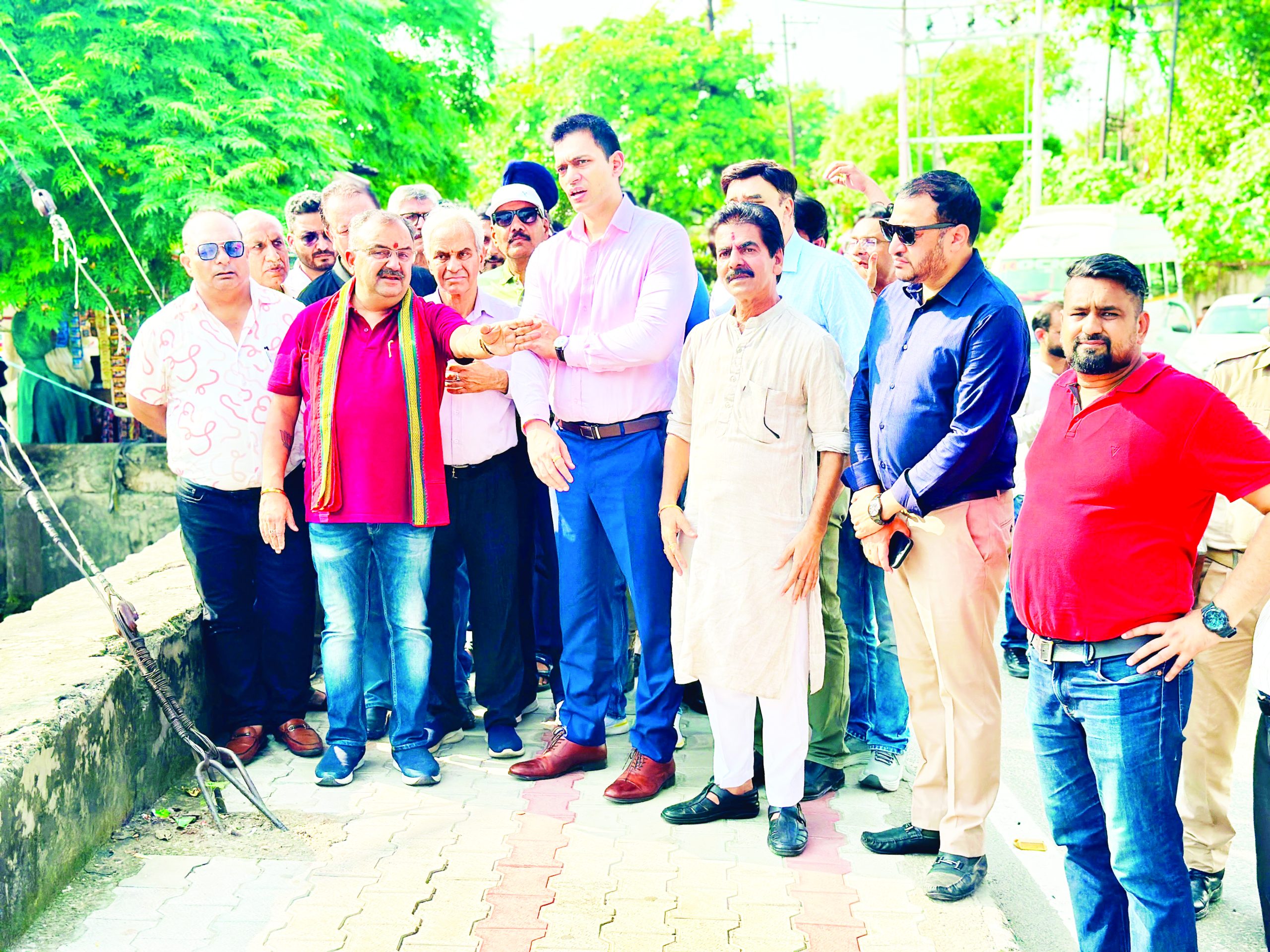 Randhawa, DC Jammu conduct joint tour of Trikuta Nagar, review developmental issues